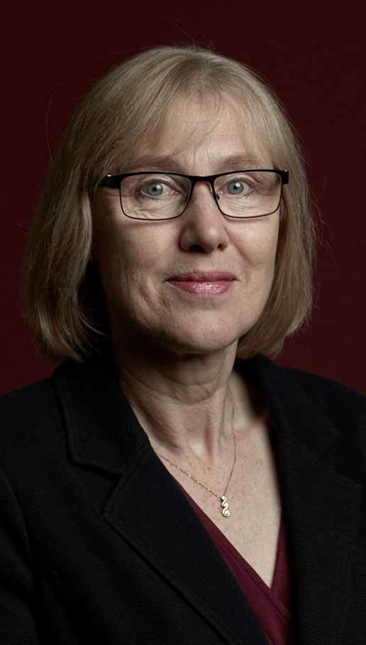 Heather Russell's Headshot